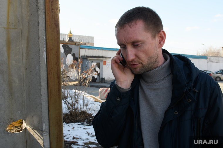 Муж Сохаревой Дмитрий звонит в СИЗО, узнать, когда отпустят Ирину
