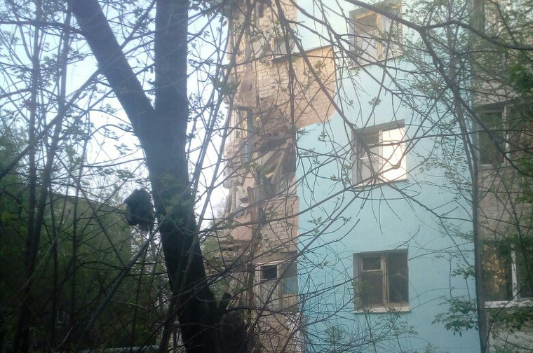 В Саратове обрушилась стена жилого многоквартирника. ФОТО. ВИДЕО