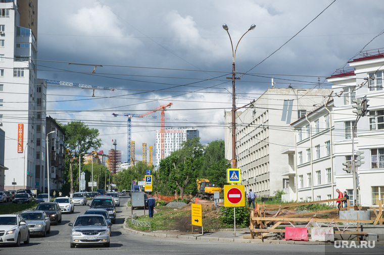 Виды Екатеринбурга, дорожные работы, перекресток попова малышева