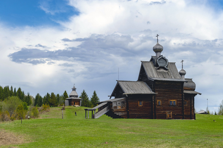 Музейный комплекс «Хохловка» расположен на берегу Камы