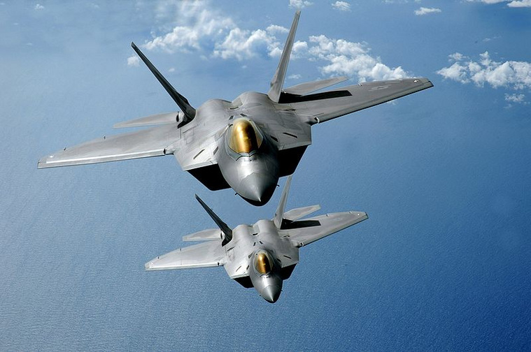 В США считают, что «подставились», применяя F-22 в Сирии