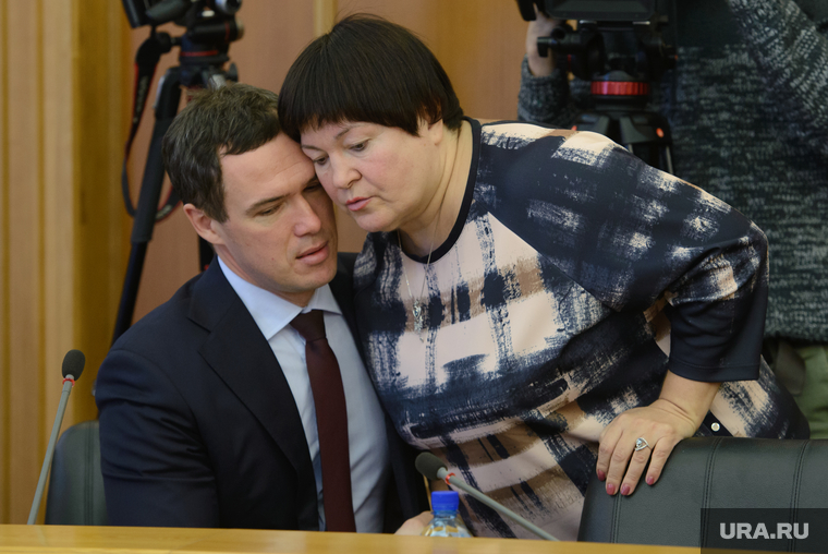 Несмотря на контакты с оппозицией Елена Дерягина осталась верной городским властям