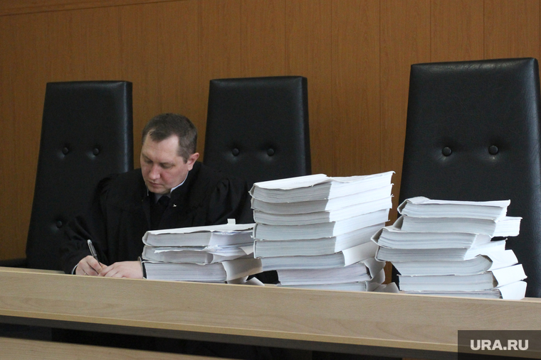 Судебное заседание Безгодов
Курган, уголовное дело, судья