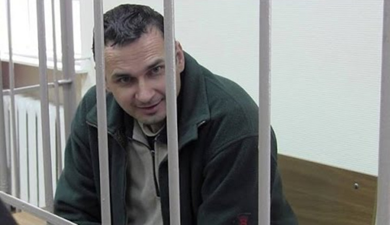 Сенцов объявил голодовку месяц назад