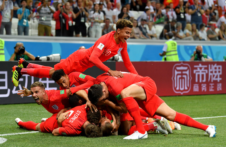 Сборная Англии победила команду Туниса со счетом 2:1