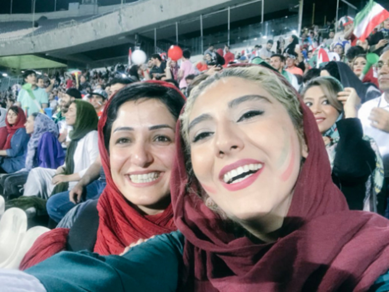 Женщины смогли посмотреть игру на крупнейшем стадионе Тегерана