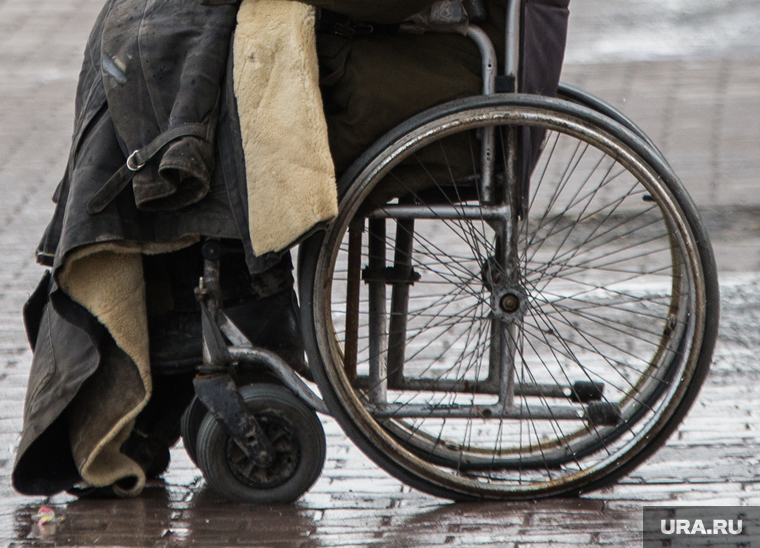Заседание Городской думы Екатеринбурга, 25 марта 2014 г., инвалид, коляска, попрошайка, бомж, информация, бездомный