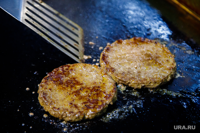 Новая бургерная Volk Burgers. Екатеринбург, еда, говядина, котлета для бургера, жарка котлеты