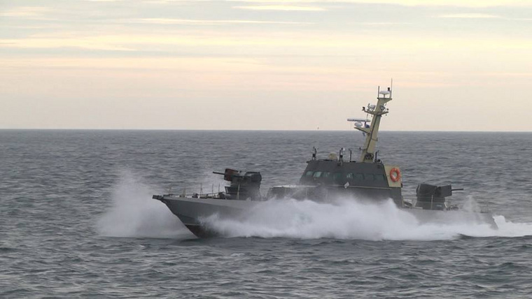 По словам экспертов, новые катера будут неуязвимы для российского флота