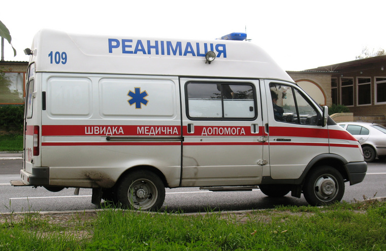 Мужчину госпитализировали с рваной раной ротовой полости