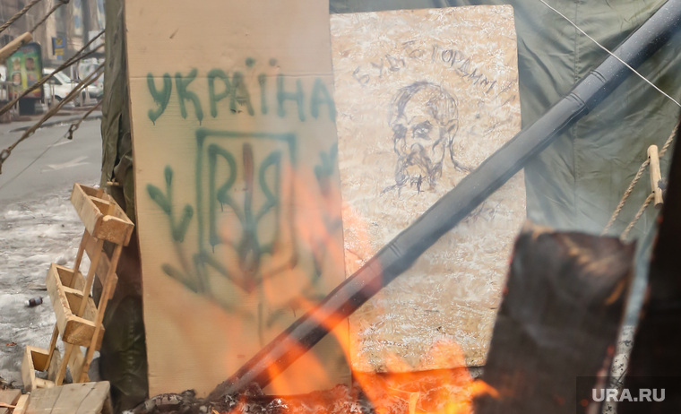События на Майдане. Киев, пламя, огонь, украина в огне