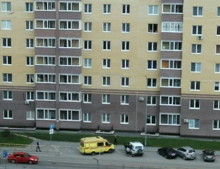 ЧП произошло в многоэтажном доме