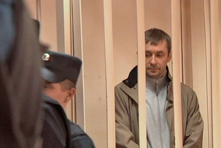 Эпизоды получения взяток Дмитрием Захарченко продолжают расследовать