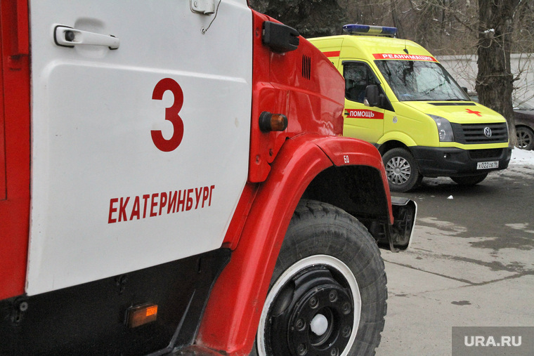 Полпредство. Екатеринбург, надпись екатеринбург, пожарная машина