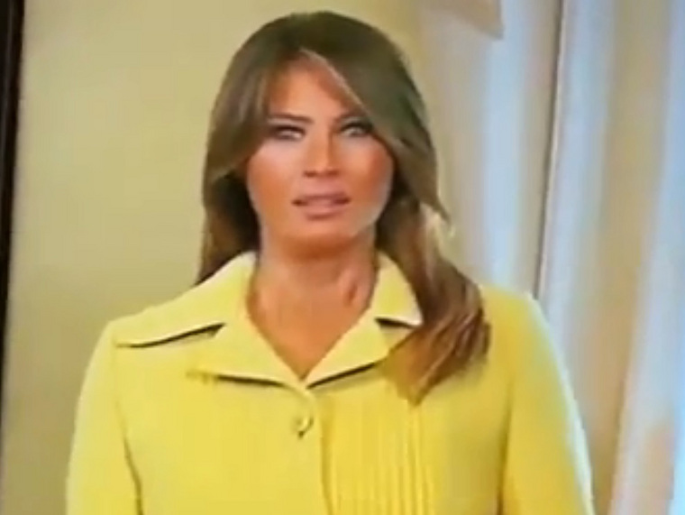 Психолог считает, что Мелания Трамп устала и испугалась