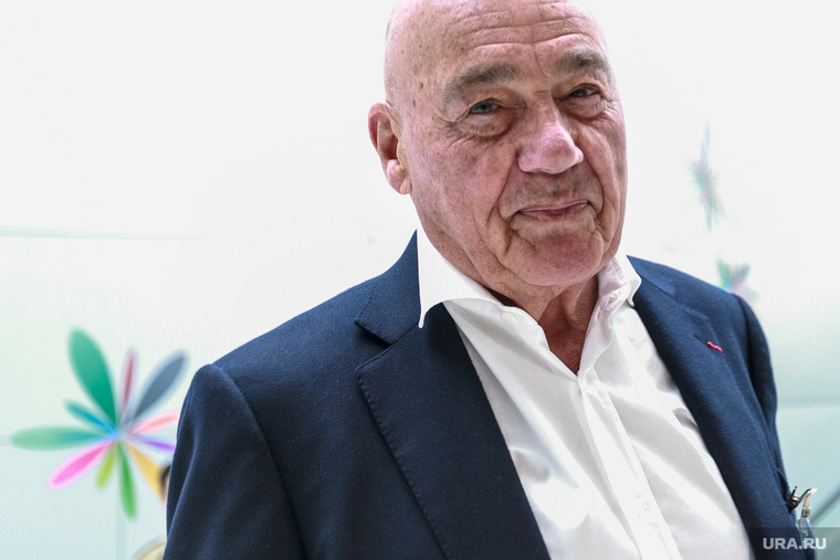 Человек в 55 лет полон сил, уверен журналист