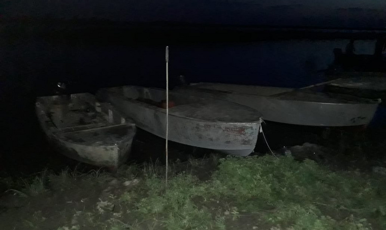 Лодка, которая перевернулась вместе с детьми, была угнана