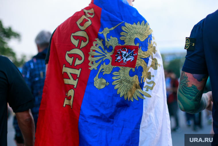 Стадион "Лужники" перед матчем полуфинала Чемпионата Мира FIFA 2018 Англия-Хорватия. Москва, флаг россии
