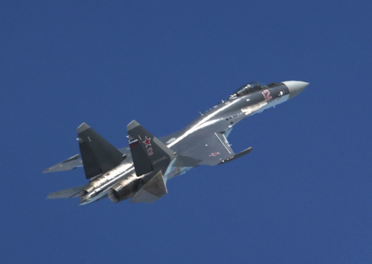 Су-35 отличается сверхманевренностью