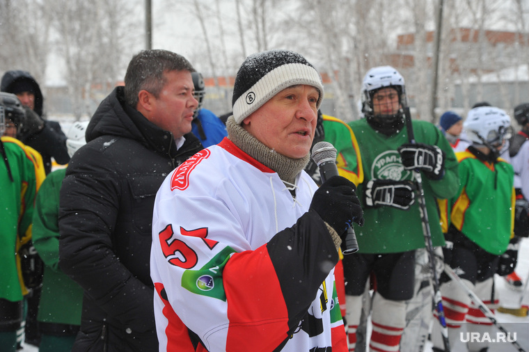 Хоккей в валенках, Челябинская гордума против Заксобрания области, рыльских виталий