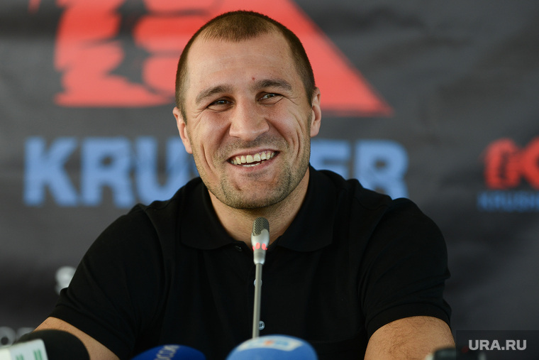 Пресс-конференция с чемпионом мира по боксу по версии WBO Сергеем Ковалевым. Челябинск, ковалев сергей