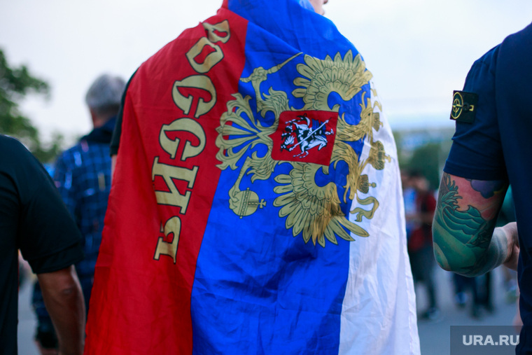 Стадион "Лужники" перед матчем полуфинала Чемпионата Мира FIFA 2018 Англия-Хорватия. Москва, флаг россии