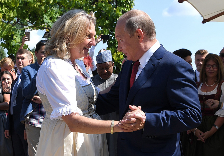 Российский лидер исполнил танец с невестой