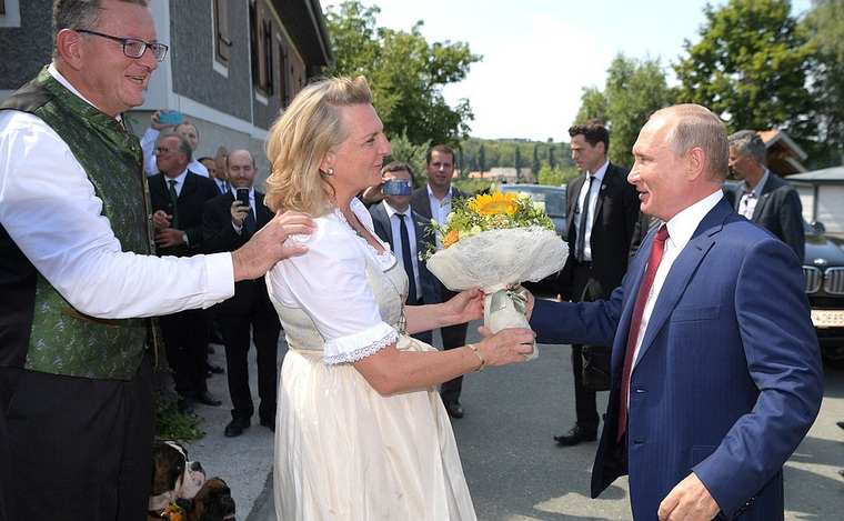 Путин рассказал об очень доброй поездке в Австрию