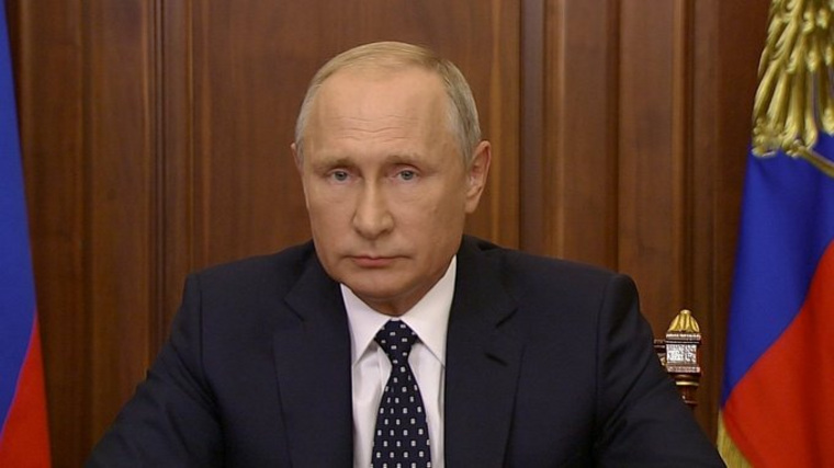Владимир Путин поручил начать выплаты пенсионерам из сел с 1 января 2019 года
