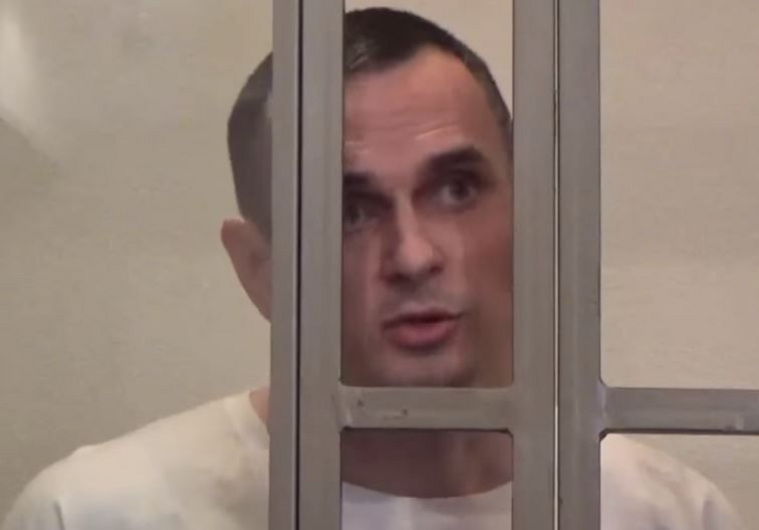 Олег Сенцов, осужденный за терроризм, голодает уже почти четыре месяца