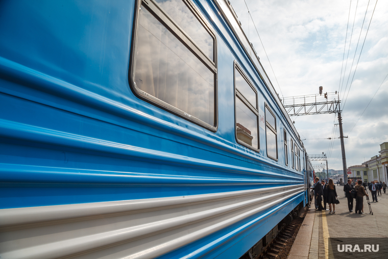 День Свердловской железной дороги в Законодательном Собрании. Екатеринбург, вокзал, поезд, железнодорожная платформа, вагон