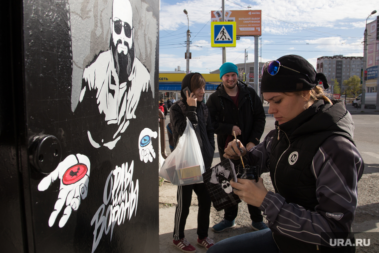 Молодежь отнеслась к граффити с Максимом Фадеевым позитивно