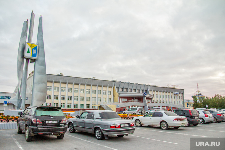 Из всех югорских аэропортов выбрали те, что расположены в Сургуте и Нижневартовске (на фото)