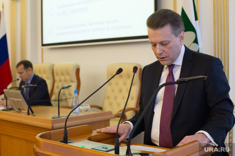 Вадим Шумков требует от докладчиков вникать во все детали