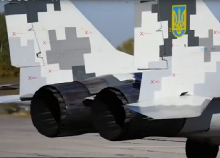 Американский летчик в полете проверял возможности Су-27