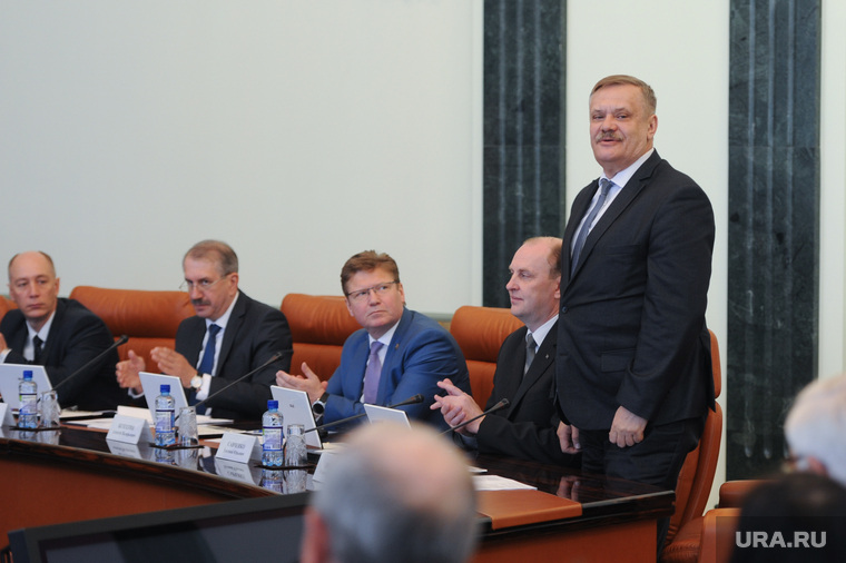 Сергею Лихачеву (справа) стало плохо на совещании с губернатором