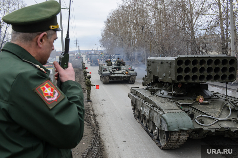 Репетиция парада Победы. Екатеринбург, военная техника, армия, оружие, цво, тос-1а, репетиция парада, центральный военный округ, сивашская краснознаменная бригада, беглов ханиф, огнеметная система