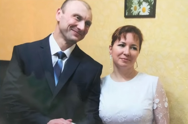 Олег и Виктория Михайловы в момент заключения брака в вологодской колонии