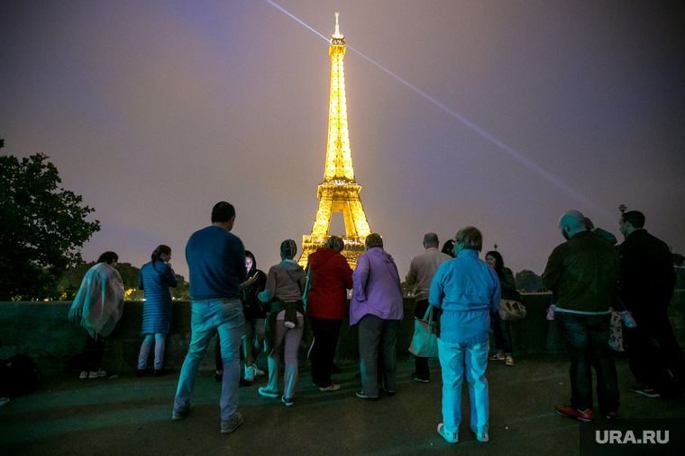 Виды Парижа. Париж, эйфелева башня, париж, франция, туристы