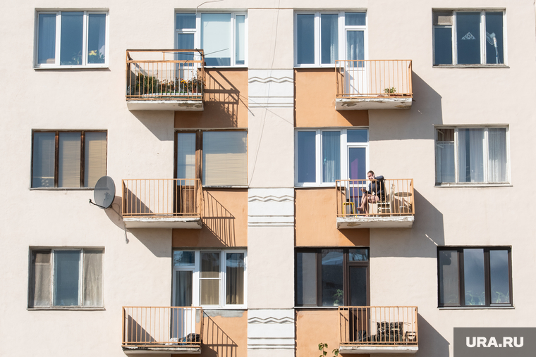 Виды Екатеринбурга, жилой дом, архитектура, конструктивизм, балкон, окно