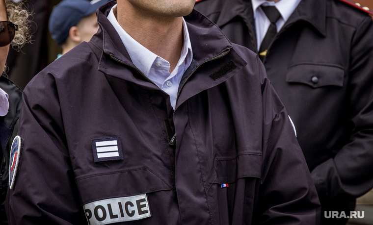 Город во время ЧМ. Екатеринбург, темные очки, police, французская полиция