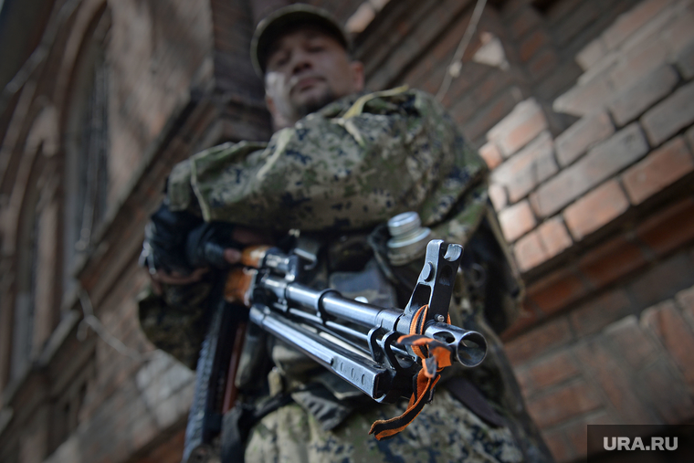 Украина. Славянск, боец, пулемет, ополчение, оружие, вооружение, георгиевская лента