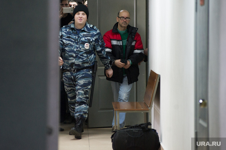 Избрание меры пресечения Владимиру Пузыреву, сбившего трех человек на тротуаре. Екатеринбург, конвой, пузырев владимир
