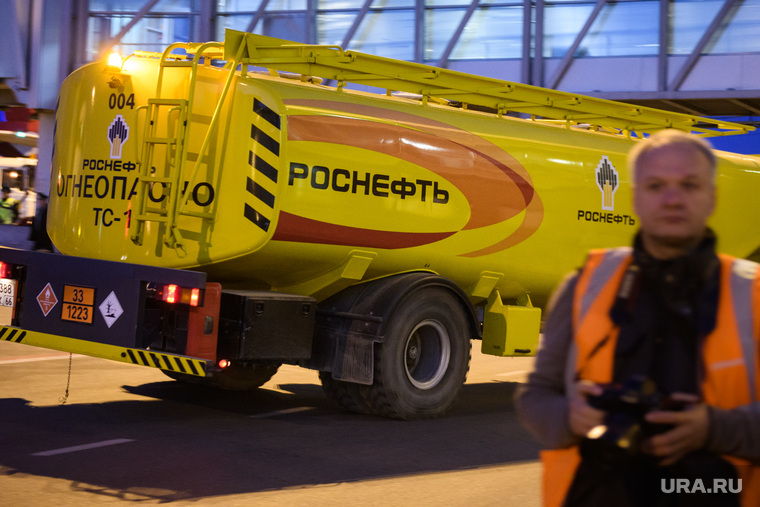 Споттинг в Кольцово. Екатеринбург, топливо, цистерна, роснефть, горючее, авиатопливо