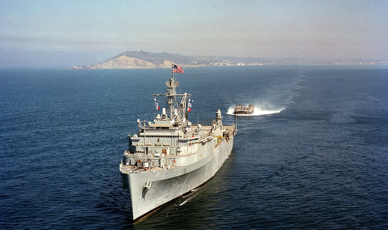 Открытая лицензия на 04.08.2015. Корабли в море., сша, военный корабль