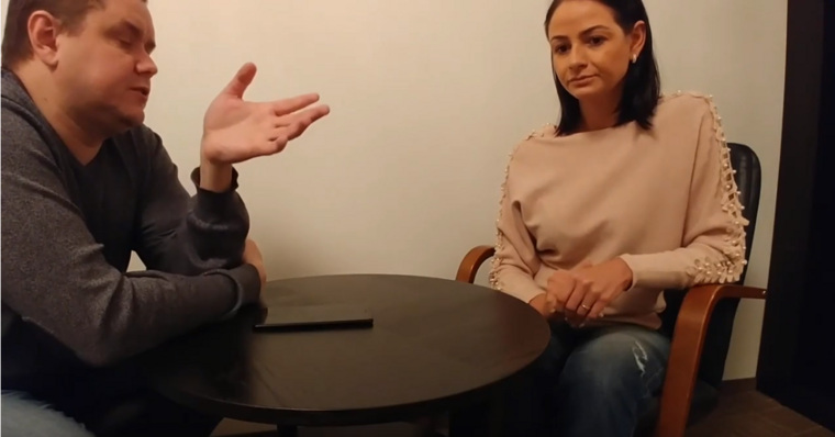 Глацких просит прекратить травлю по отношению к ней, так как она «не только чиновник, но и человек»