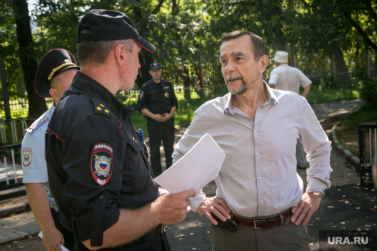 День Государственного флага. Москва, шествие, разговор с полицией, пономарев лев