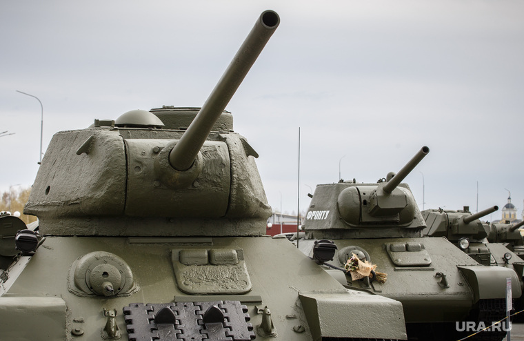 Куйвашев в музее военной техники "Боевая слава Урала". Верхняя Пышма, танк