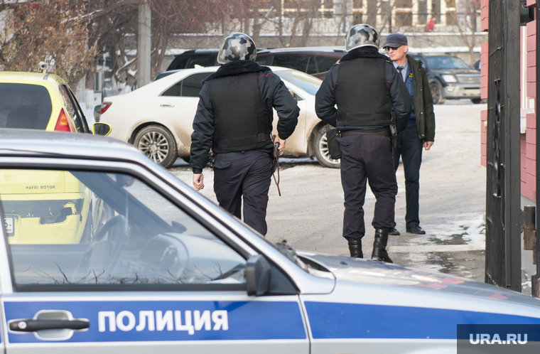 Вневедомственная охрана на проходной облпрокуратуры. Екатеринбург