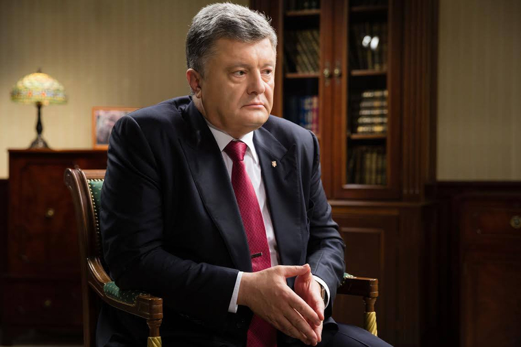 https://s.ura.news/760/images/news/upload/news/364/020/1052364020/136374_Otkritaya_litsenziya_10_06_2015_Petr_Poroshenko__poroshenko_petr_250x0_1138.761.0.0.jpg